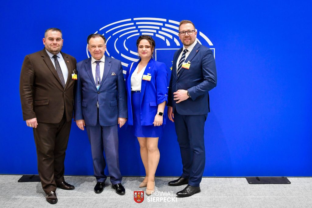 488885082_1434247457907837_1258475331581219352_n-1024x683 Sierpeccy Samorządowcy na Polskiej Prezydencji w Parlamencie Europejskim!