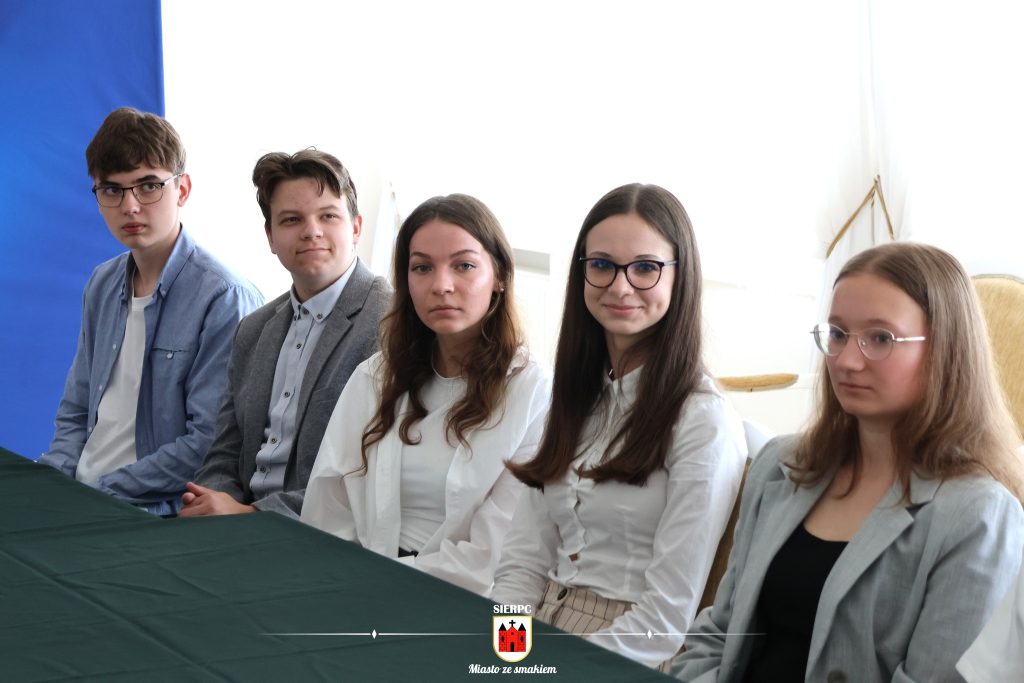 493222463_1219933166160871_1281672228237081545_n-1024x683 II. kadencja Młodzieżowej Rady Miejskiej Sierpca