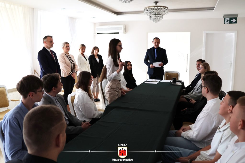 Bez-nazwy-1-1024x683 II. kadencja Młodzieżowej Rady Miejskiej Sierpca