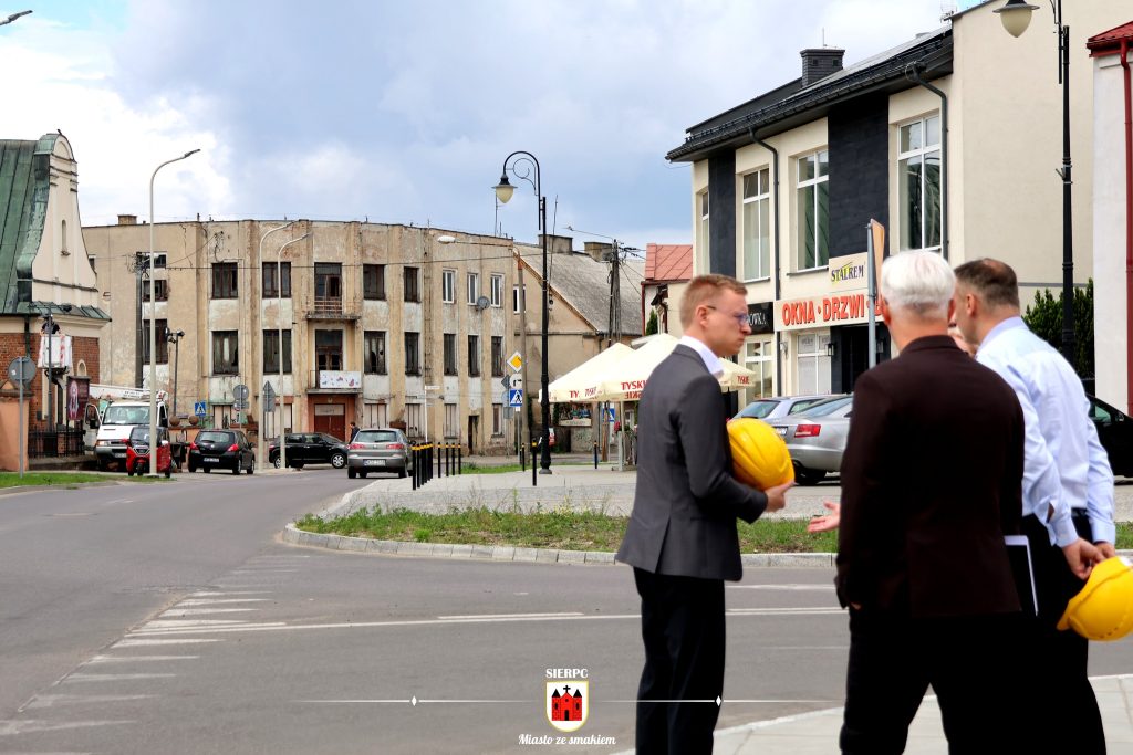 500577205_1244181080402746_1632991123420885940_n-1024x683 Wizyta Konserwatorów Zabytków w Sierpcu