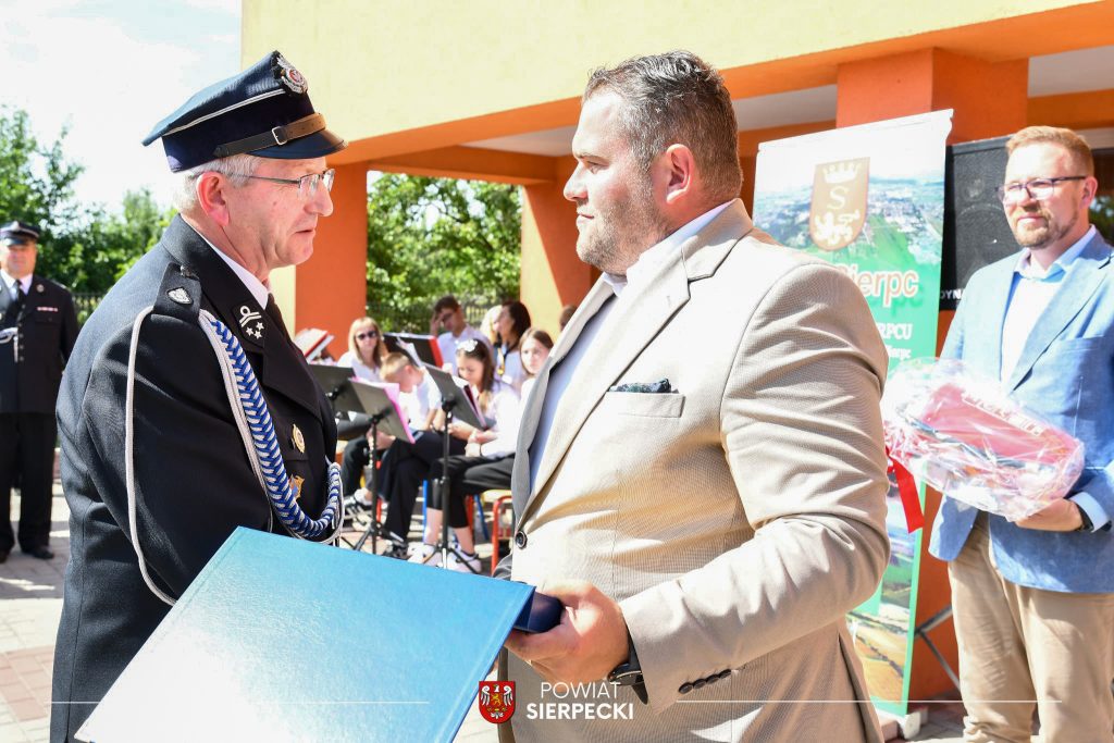 516597290_1515225599810022_50610278434623883_n-1024x683 100-lecie Ochotniczej Straży Pożarnej w Bledzewie