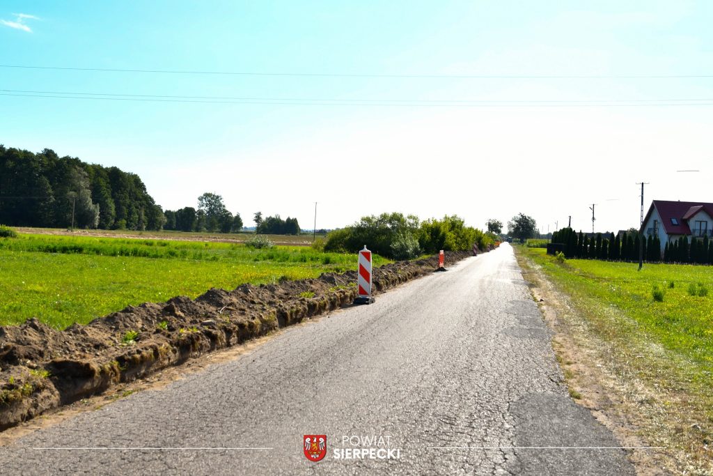 534831542_1552996042699644_7429350782557085870_n-1024x683 Przebudowa drogi powiatowej Drobin - Lelice