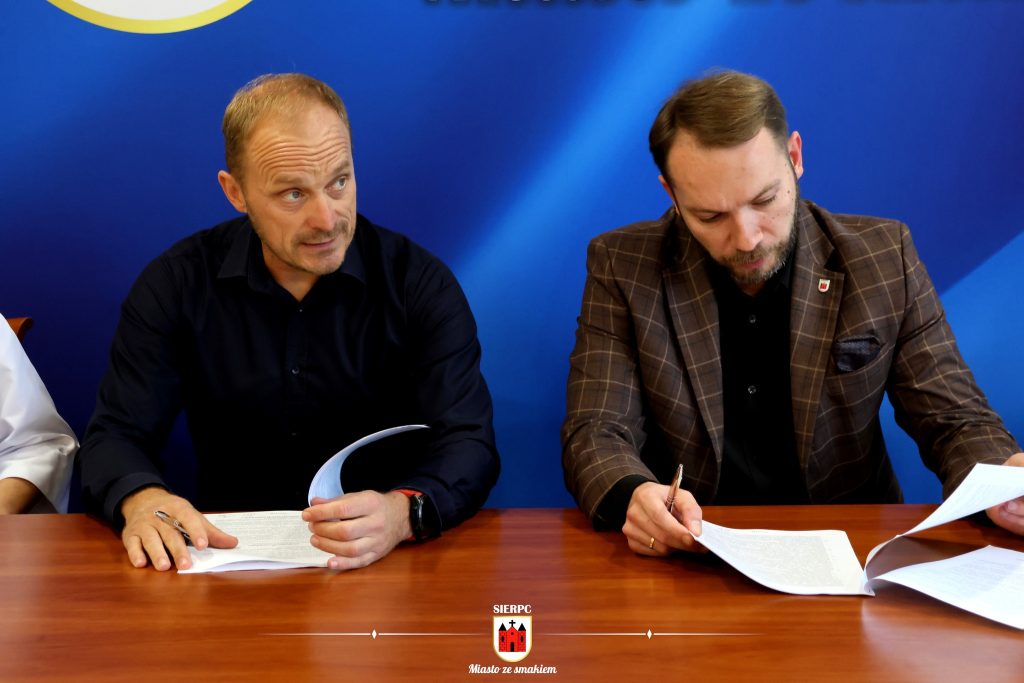 514267017_122131756124896704_5665761951998048692_n-1024x683 Termomodernizacja Urzędu Miejskiego