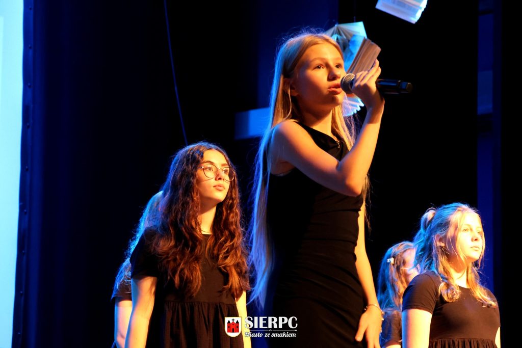 564649042_1355720165915503_532066424803960278_n-1024x683 Miejski Dzień Edukacji Narodowej