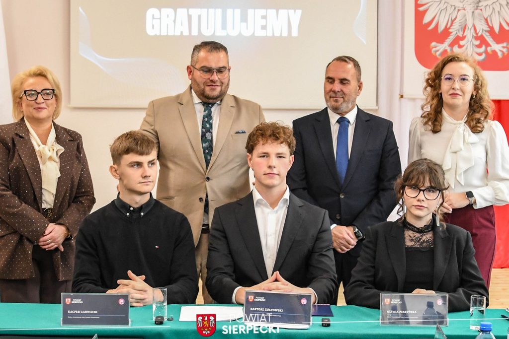 Bez-nazwy-1-1024x683 Inauguracja I kadencji Młodzieżowej Rady Powiatu Sierpeckiego