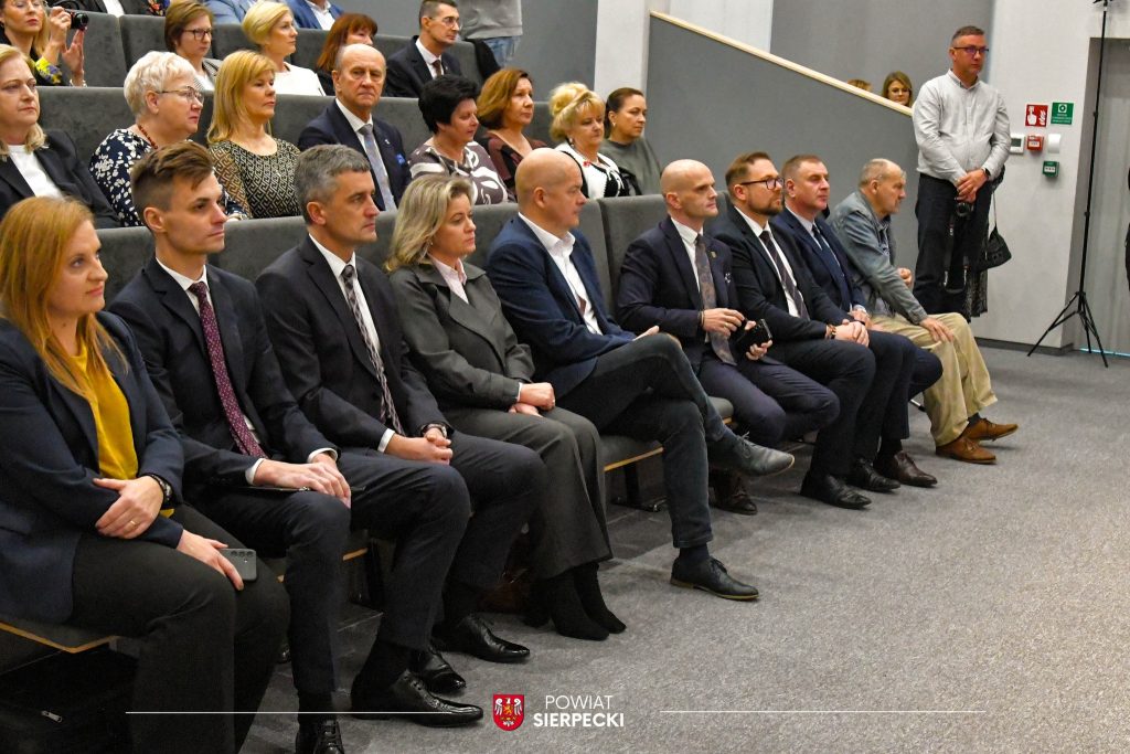 577555445_1626029808729600_7214689407759009131_n-1024x683 Wsparcie dla szkół z terenu powiatu