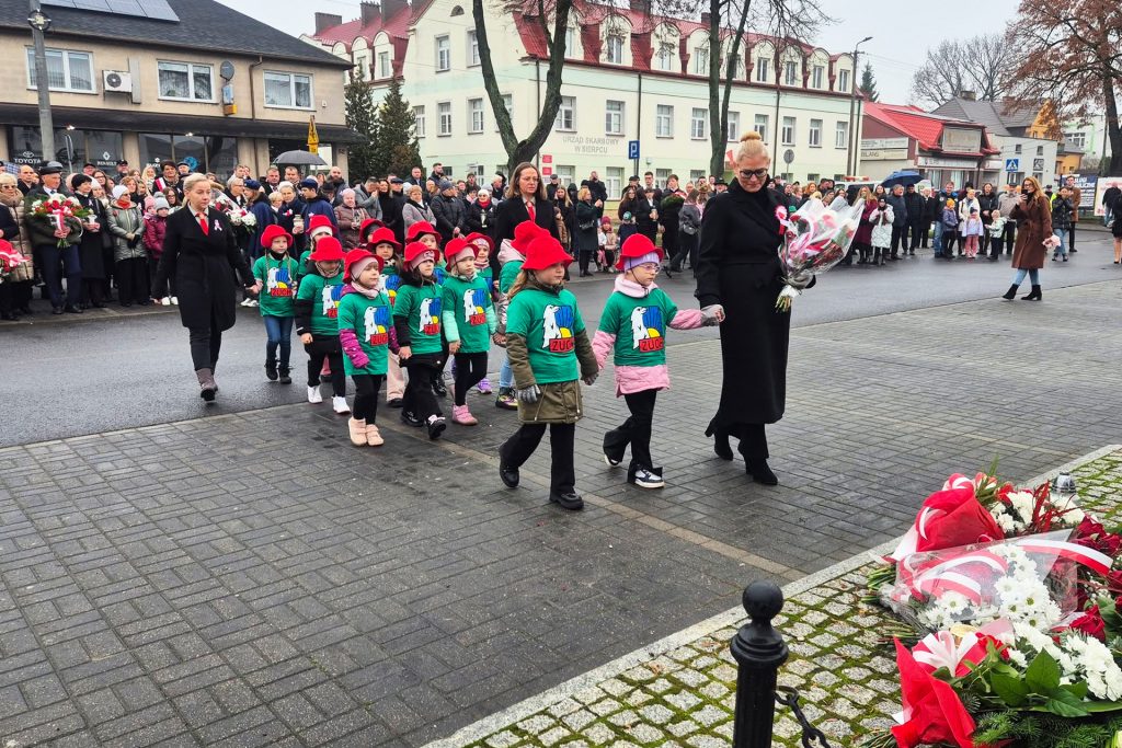 581257283_1407667487597246_3927648452425032443_n-1-1024x683 107. rocznica odzyskania niepodległości