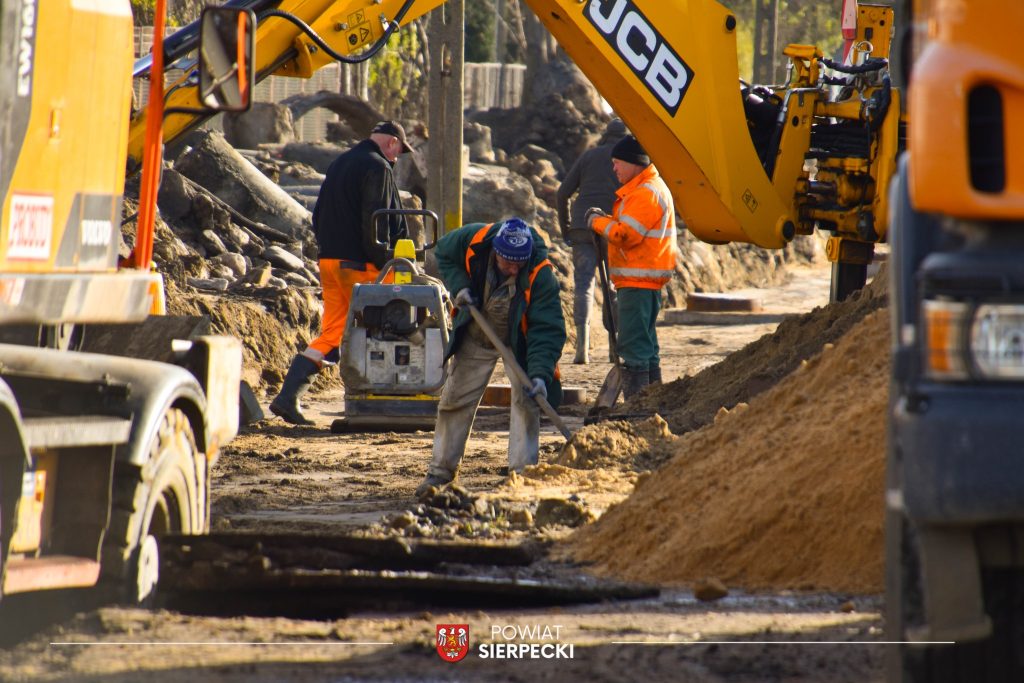 581458249_1632980914701156_3917329420871266381_n-1024x683 Trwa przebudowa ulicy Dworcowej