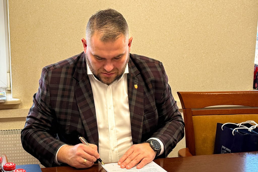 598838025_1664753601523887_3845348921834354750_n-1024x683 Dyżury aptek nocnych i świątecznych w Powiecie Sierpeckim