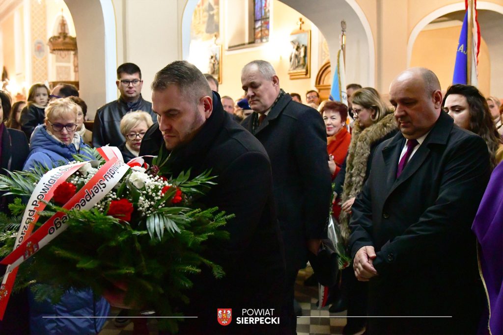 598842331_1659798115352769_1864065095991221667_n-1024x683 Uroczyste odsłonięcie tablicy pamiątkowej