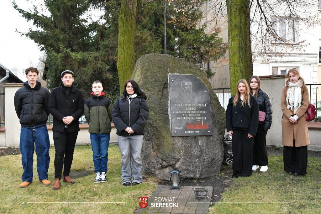 600320437_1659798258686088_3168080224509308554_n-1024x683 Uroczyste odsłonięcie tablicy pamiątkowej