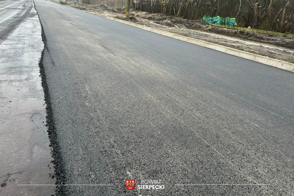 605746116_1670055160993731_5364569986905500275_n-1024x683 Trwa przebudowa ul. Dworcowej w Sierpcu