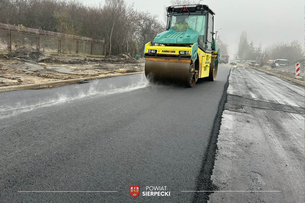 608414983_1670055017660412_2218651379506271915_n-1024x683 Trwa przebudowa ul. Dworcowej w Sierpcu