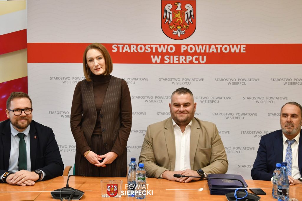 611282410_1675448197121094_2409968040990891311_n-1024x683 Inauguracyjne posiedzenie Powiatowej Rady Rynku Pracy w Sierpcu