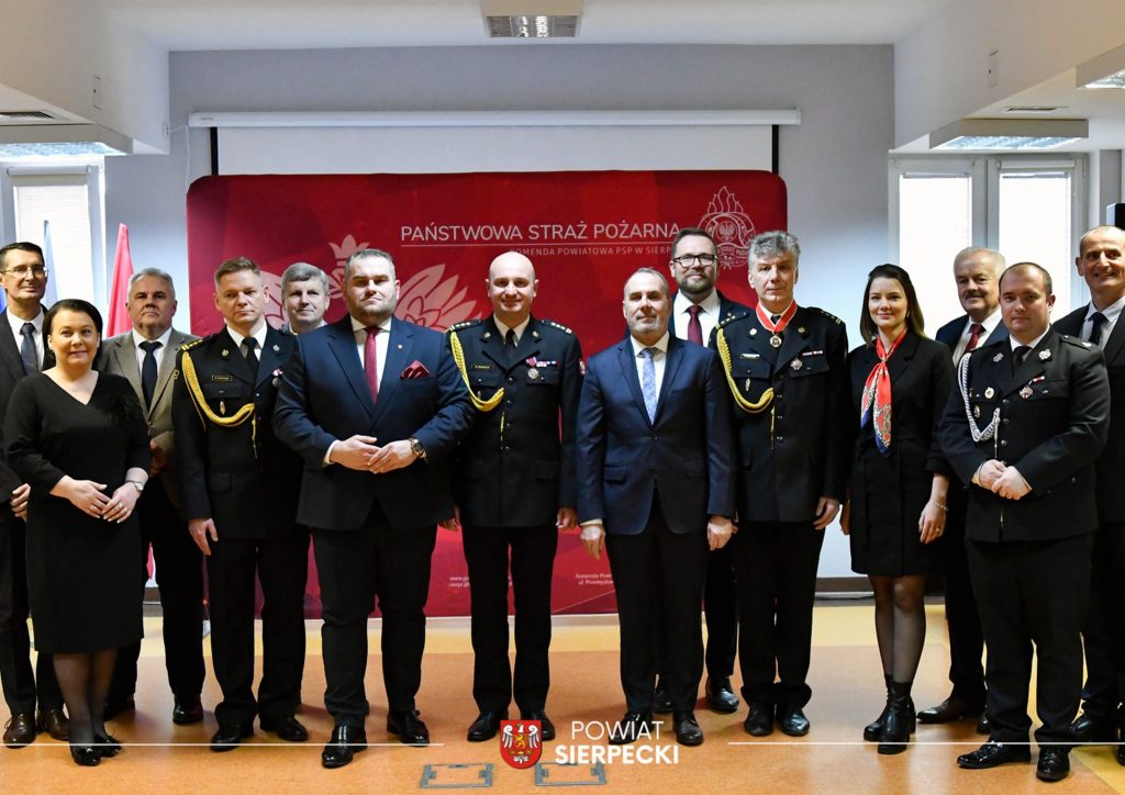 623235290_1696979708301276_6896571867502444526_n-1024x724 Paweł Sekulski nowym Komendantem PSP w Sierpcu