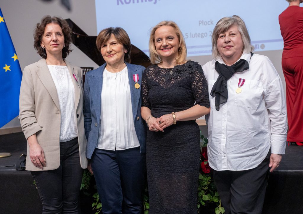 630358506_122158977068896704_7454781013599489729_n-1024x724 Odznaczenia dla pracowników sierpeckiej oświaty