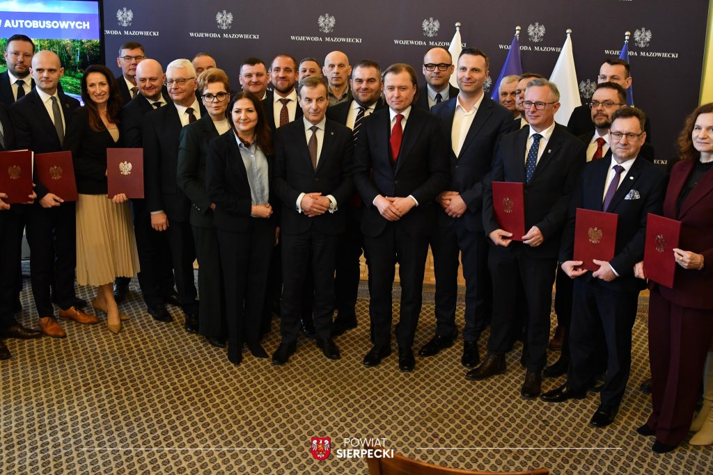 637766148_1715605589772021_1660302608525853899_n-1024x683 Dofinansowanie funkcjonowania publicznego transportu zbiorowego na terenie Powiatu Sierpeckiego w roku 2026