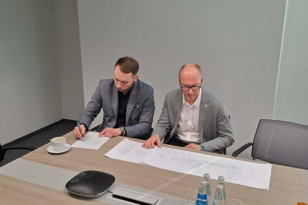 649871070_122163226958896704_5644634583008475587_n-1024x683 Rozmowy na temat budowy ścieżki pieszo-rowerowej