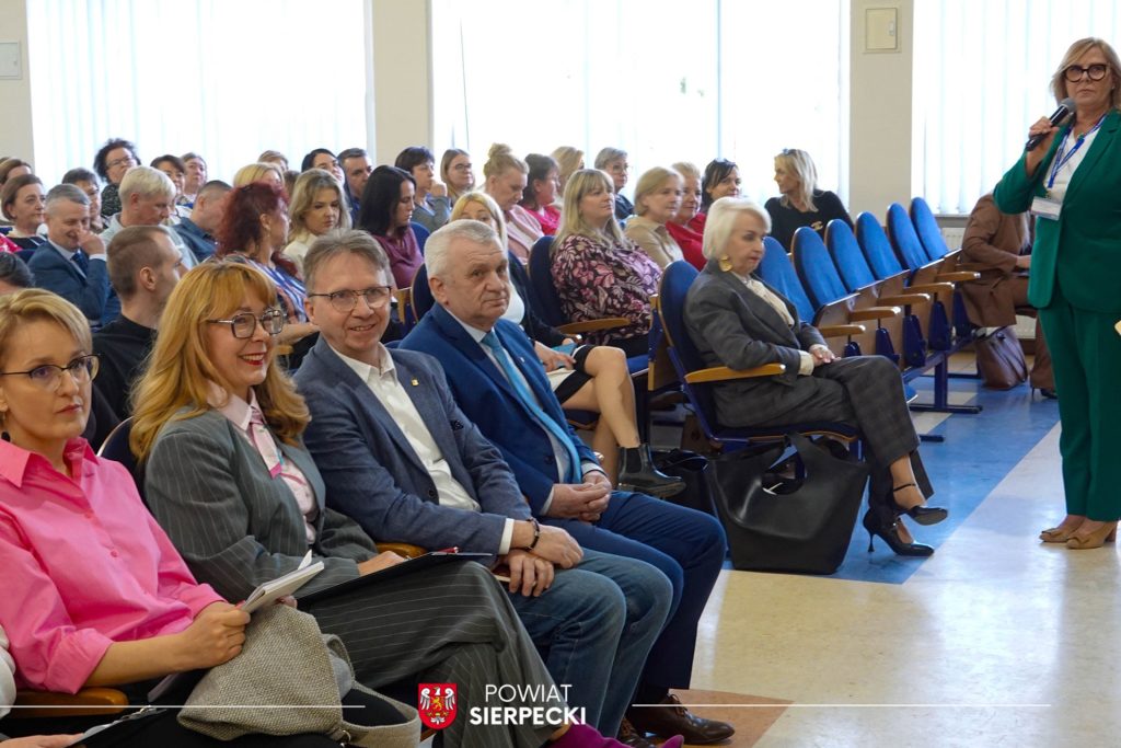 651246622_1733675124631734_488752469882856008_n-3-1024x683 Spotkanie dotyczące „Reformy 26 – Kompas Jutra"