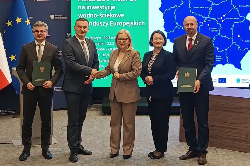 657990019_1486856016135250_194976375329306411_n-1024x683 Umowa na wielką, 28 milionową inwestycję w Sierpcu, podpisana!