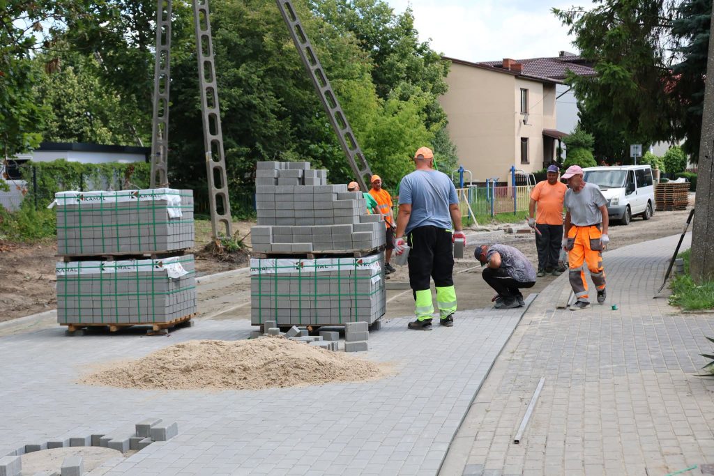 757683400_1364616599163677_8890978345653576656_n-1024x683 Prace na ul. Pułaskiego już trwają!