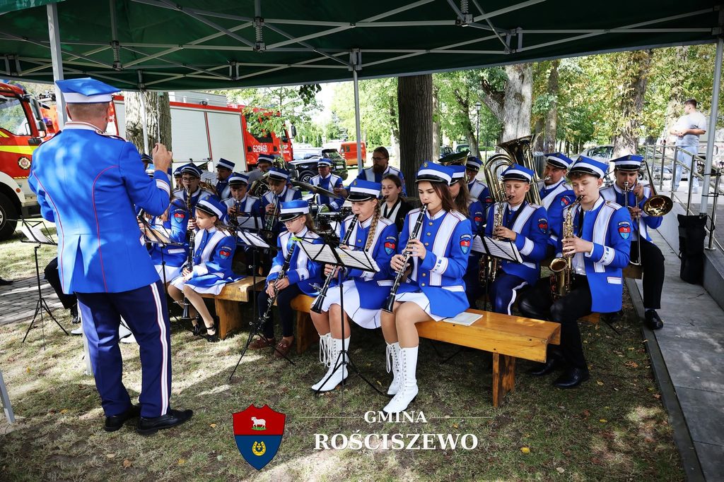 799383603_1660836846079512_7364981750664949626_n-1024x683 Rościszewo podziękowało za plony